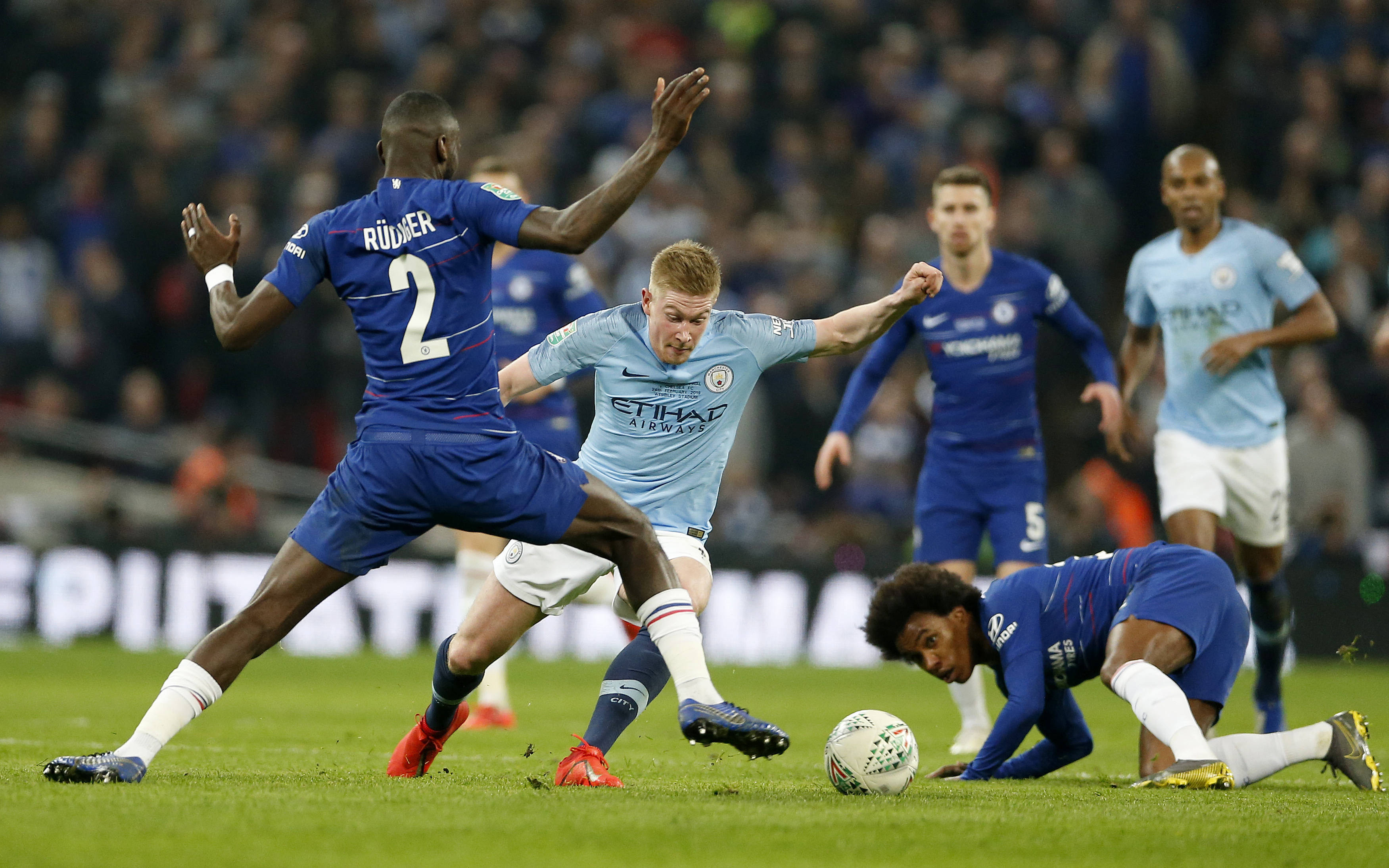 关于西汉姆联再度失利，保级形势艰难的信息