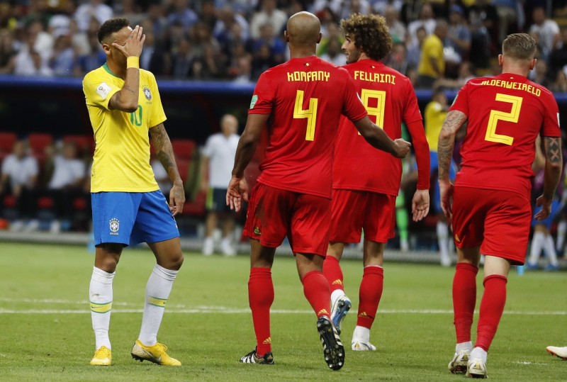 瑞士遭遇乌拉圭，欧洲杯生死大战火爆开打