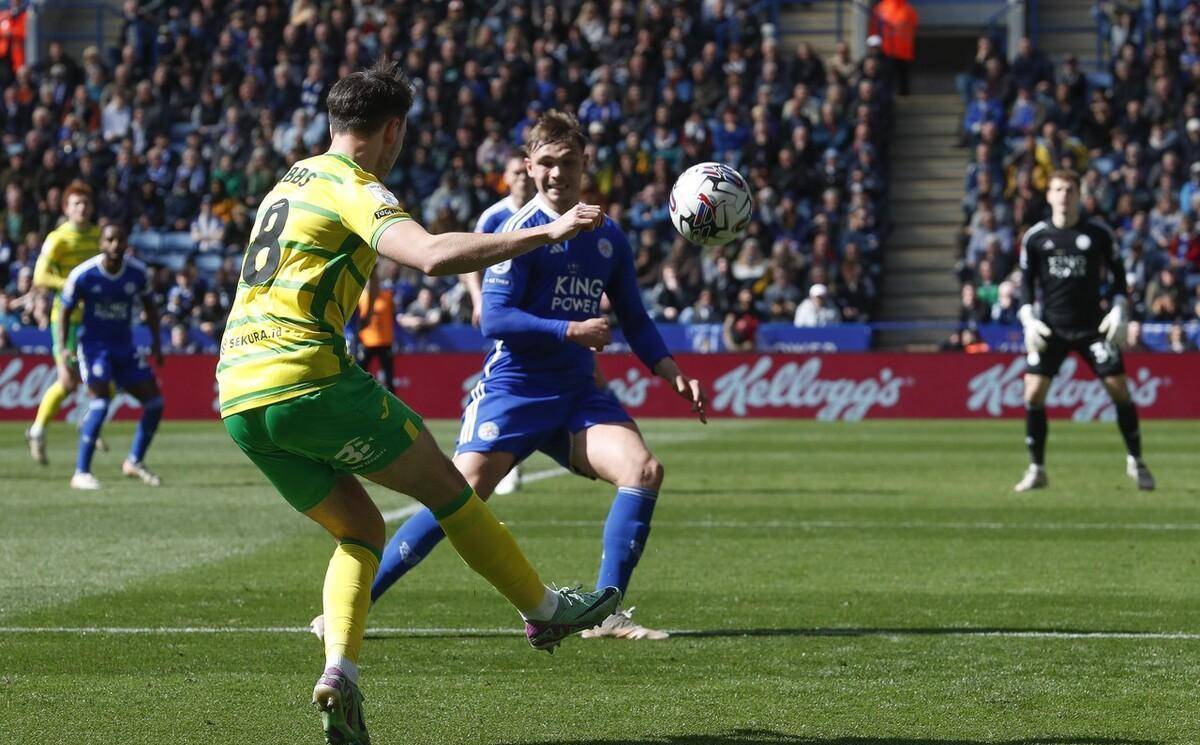 包含谢菲联客场龙门得分，将主场带回三分的词条