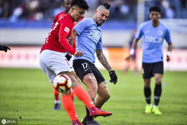 大连一方战胜广州富力，取得胜利