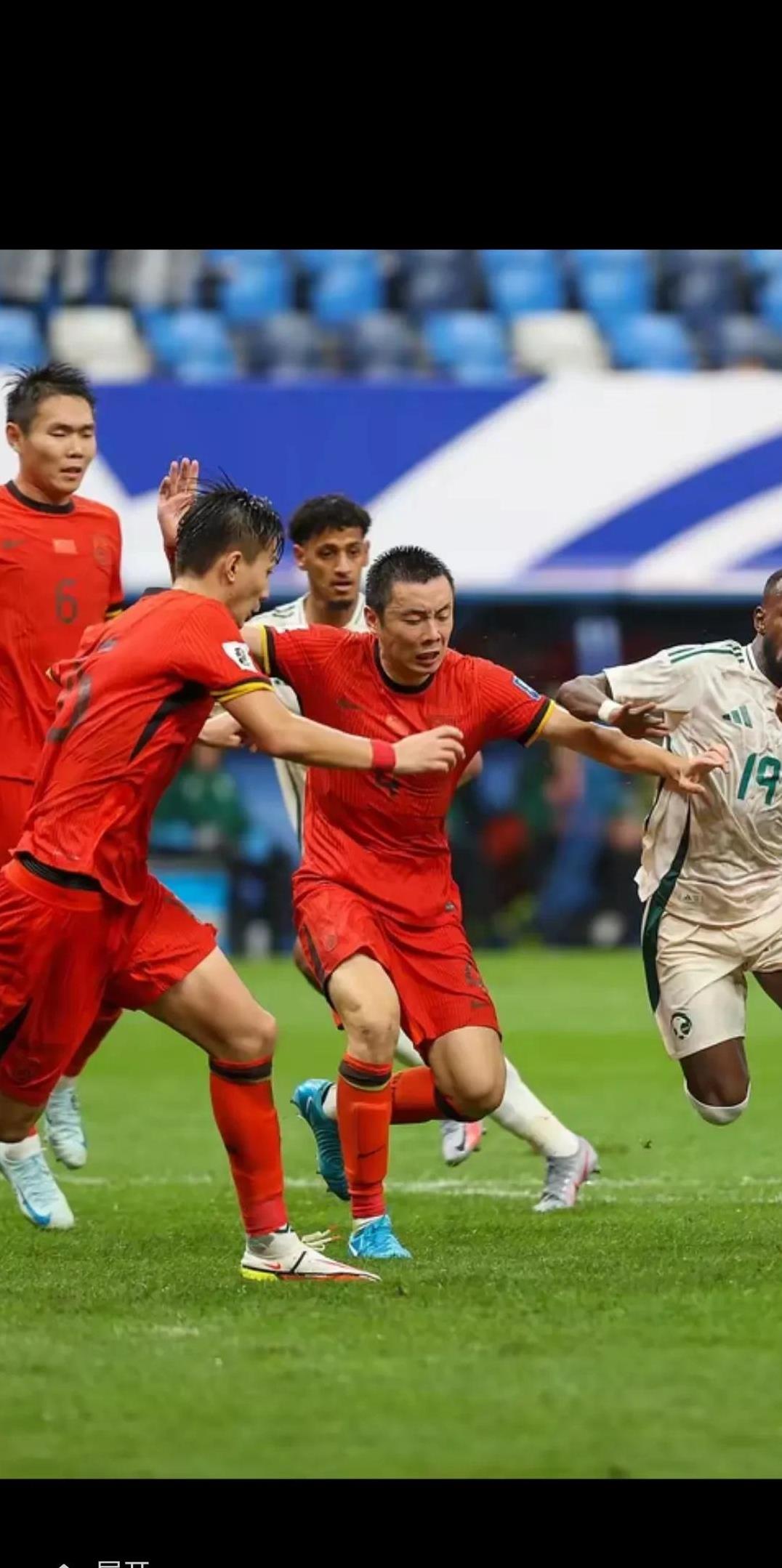 中国足坛热门对手硬仗连连，考验实力