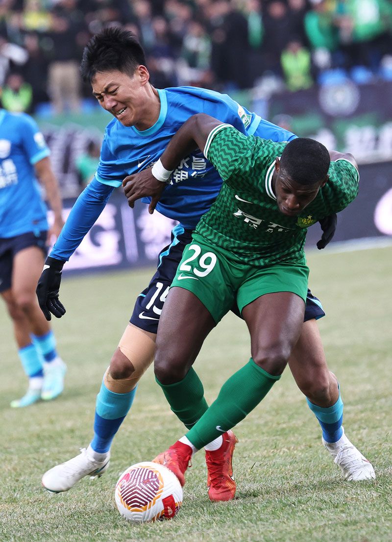 关于瓦朗谢纳队获得胜利，赛季开门红的信息