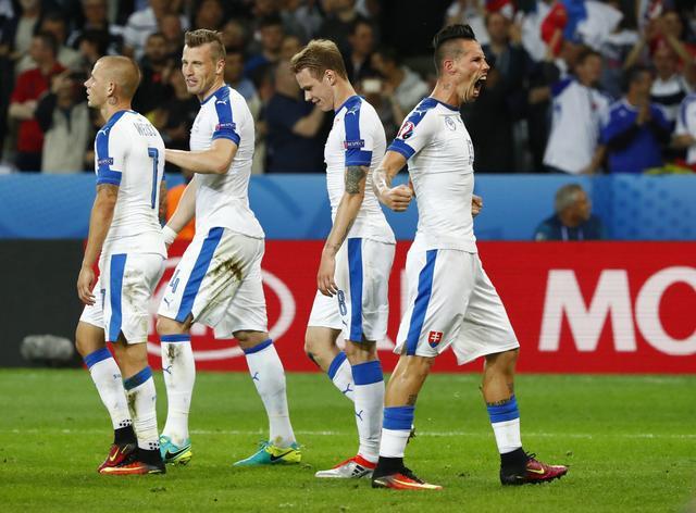 关于瑞典队客场击败斯洛伐克，实现三连胜的信息