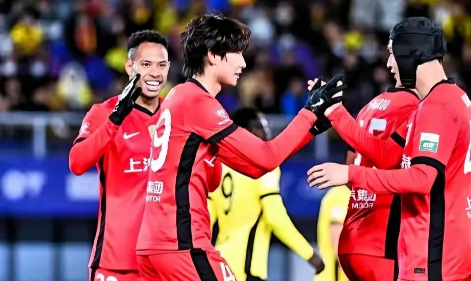 od体育娱乐-上海队员表现出色，为球队争取胜利的简单介绍