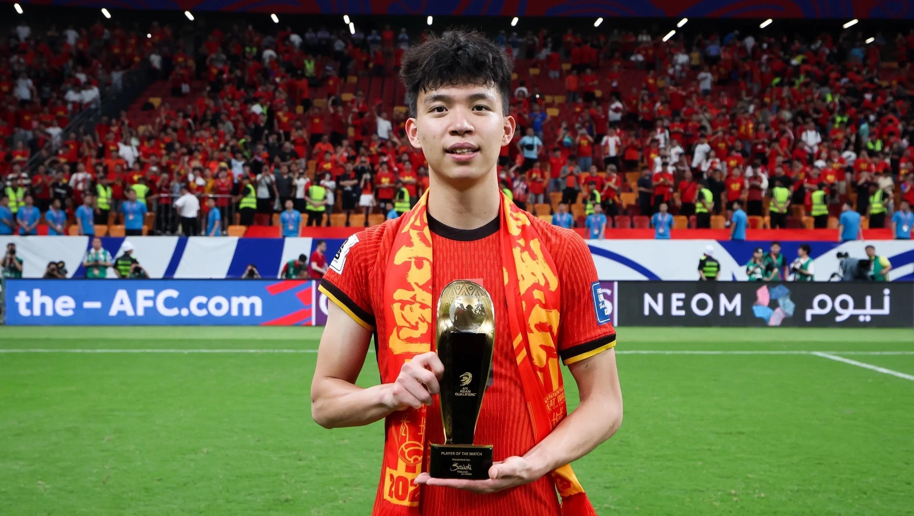 名将在近期足球联赛中获得出色表现