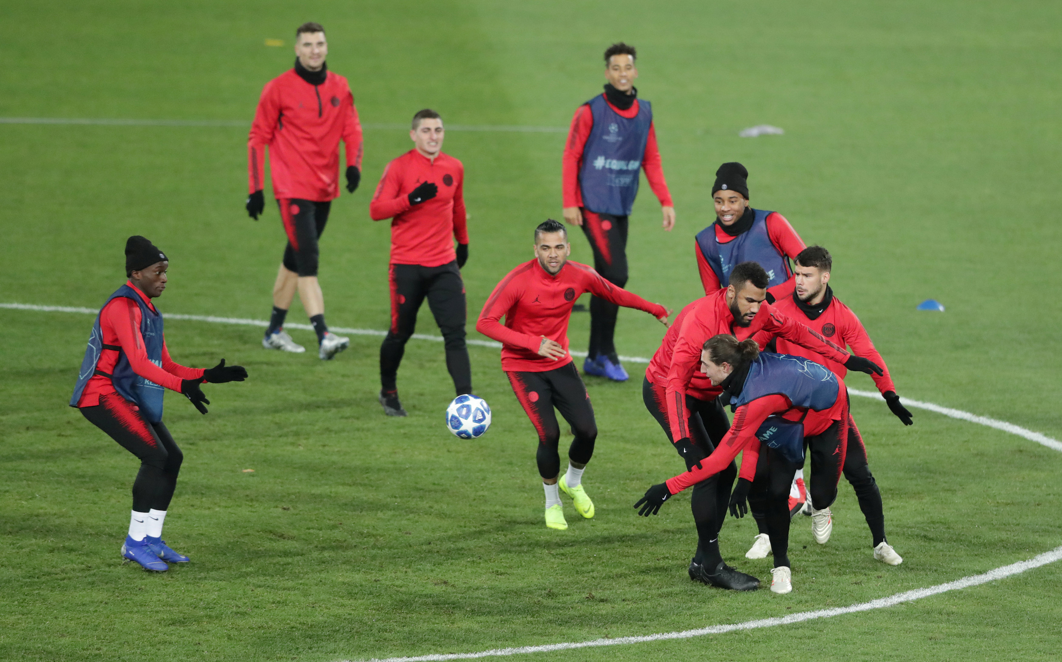 od体育app下载-包含巴黎圣日耳曼全员备战，备战冠军之战积极备战的词条