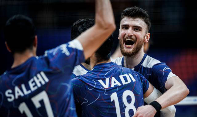 美国足球队在国际赛事中展示强大实力