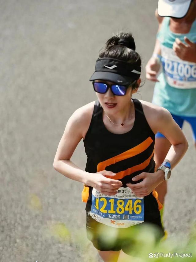 选手肆意挥洒激情，夺魁之路的简单介绍