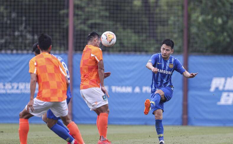 包含江苏苏宁队员受伤，球队经历困难时刻的词条